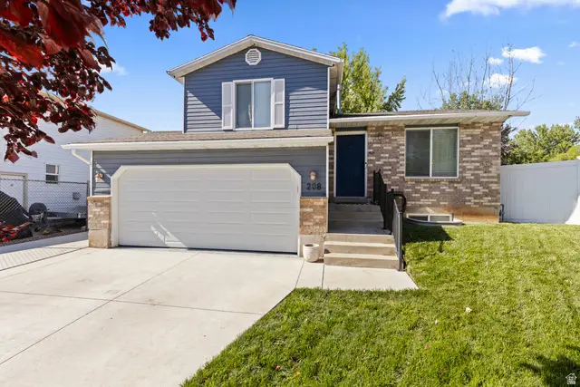 208 W 1600 N, Layton, UT 84041 - #1