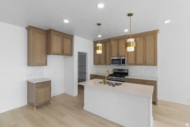 1876 W Rivergate Dr, Logan, UT 84321 - #3