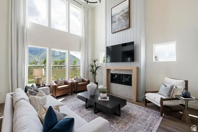 1033 W Paramount Cv, Riverdale, UT 84405 - #2