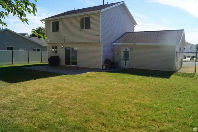 586 N 1260 W, Clinton, UT 84015 - #3