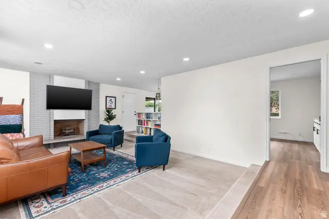 806 Vista Dr, South Ogden, UT 84403 - #3