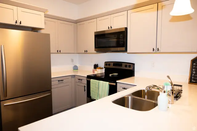 4717 W Grady Ln #z301, Riverton, UT 84096 - #3