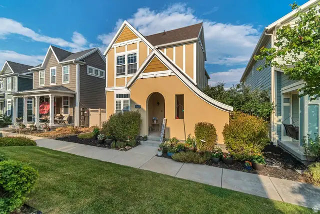 10623 S Ozarks Dr, South Jordan, UT 84009 - #2