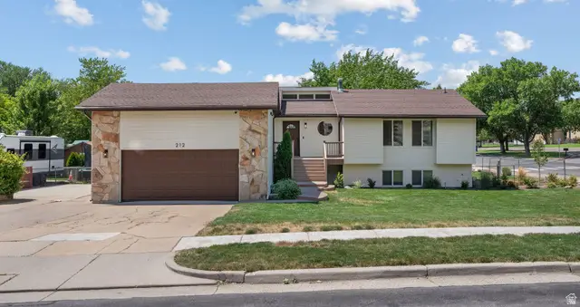 212 S Glen Dr W, Farmington, UT 84025 - #1