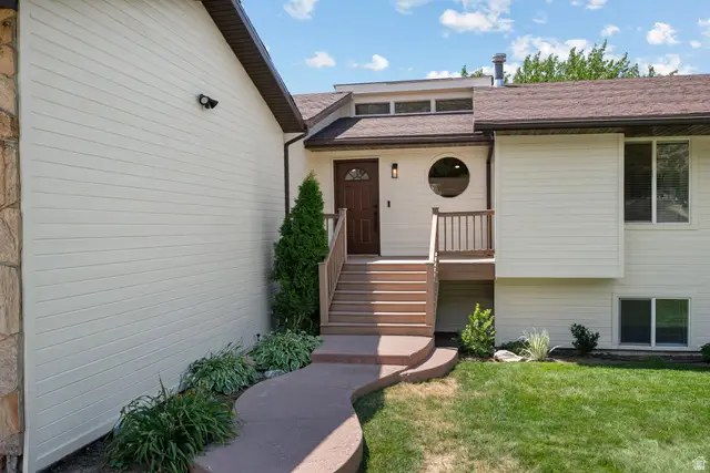 212 S Glen Dr W, Farmington, UT 84025 - #2