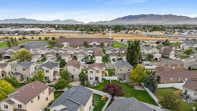 1898 W Pointe Meadow Loop, Lehi, UT 84048 - #3