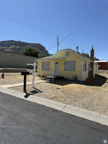 369 W 400 N, East Carbon, UT 84520
