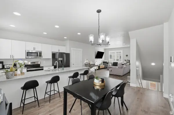 3667 W Evening Sky Ln, South Jordan, UT 84009