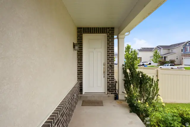 5657 W Lost Mine Ln S, Herriman, UT 84096 - #2