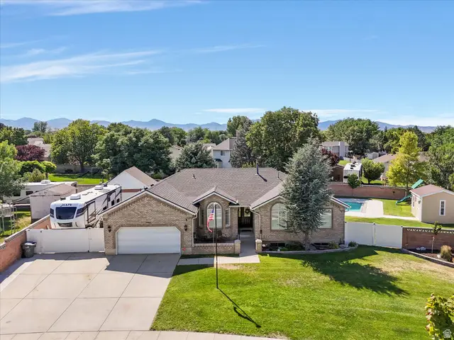 9886 S Presidential Dr, South Jordan, UT 84095 - #3