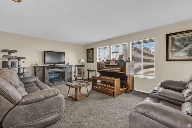 1118 N 575 W, Clinton, UT 84015 - #3