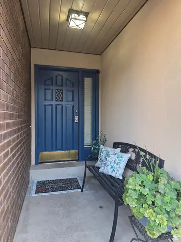 2246 E Lincoln Ct, Holladay, UT 84124 - #3