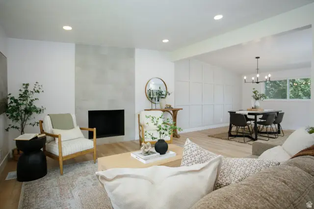 2085 E Castle Hill Ave, Cottonwood Heights, UT 84121 - #2