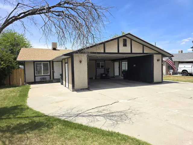 2384 S Derby St, West Valley City, UT 84119 - #3