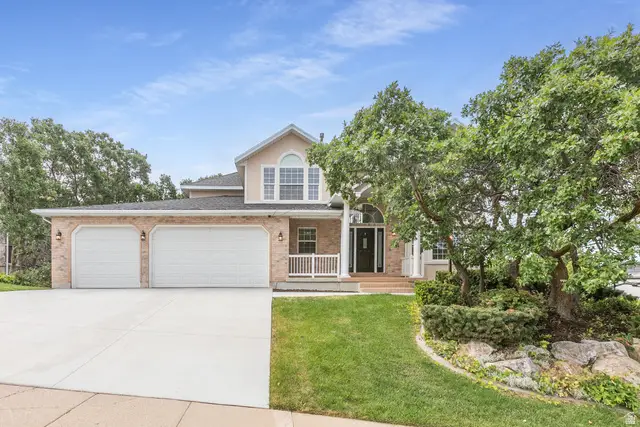 1921 Anasazi Dr, Ogden, UT 84403 - #1