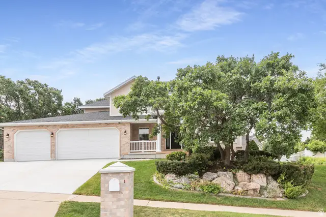 1921 Anasazi Dr, Ogden, UT 84403 - #3