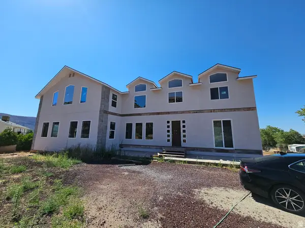 445 W Utah Ave, Hildale, UT 84784