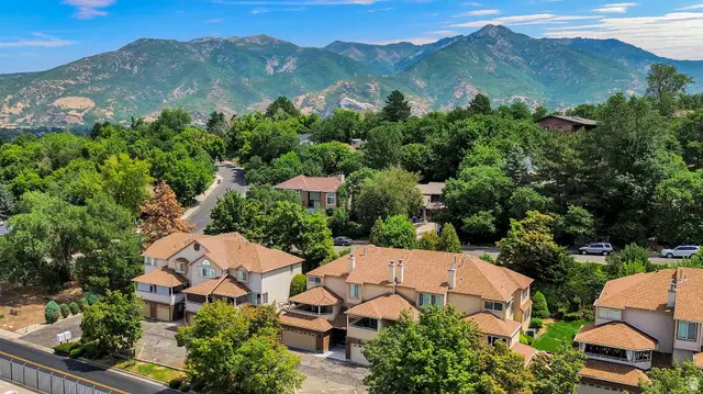 5822 S Club View Lane Ln, South Ogden, UT 84405 - #2