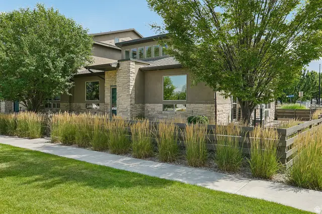 5082 W 7980 S, West Jordan, UT 84081 - #2