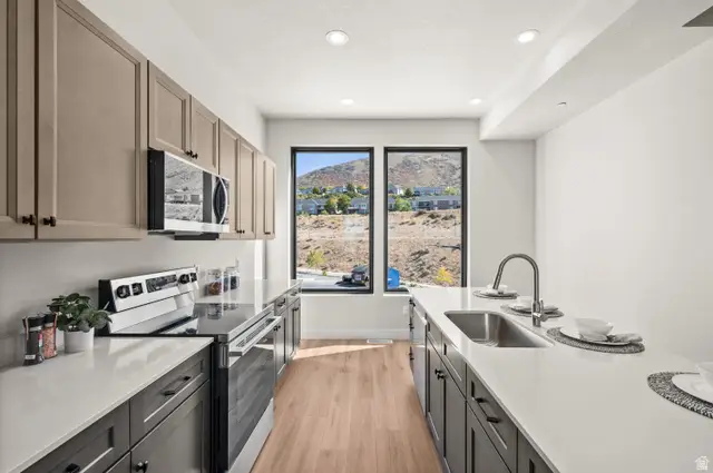 283 E Endurance Cir, Draper, UT 84020 - #3