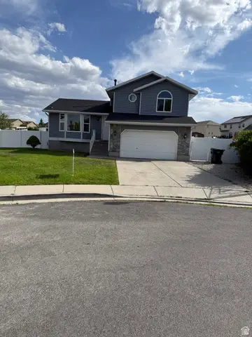 5953 W Cape Cod Dr, West Valley City, UT 84128
