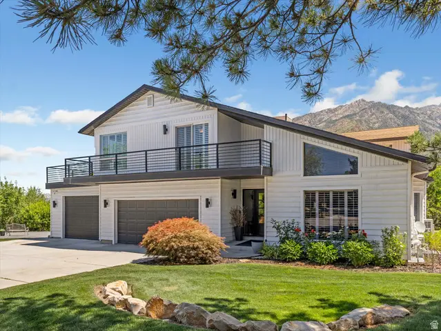 6807 S Pine Rock Cir E, Cottonwood Heights, UT 84121 - #1