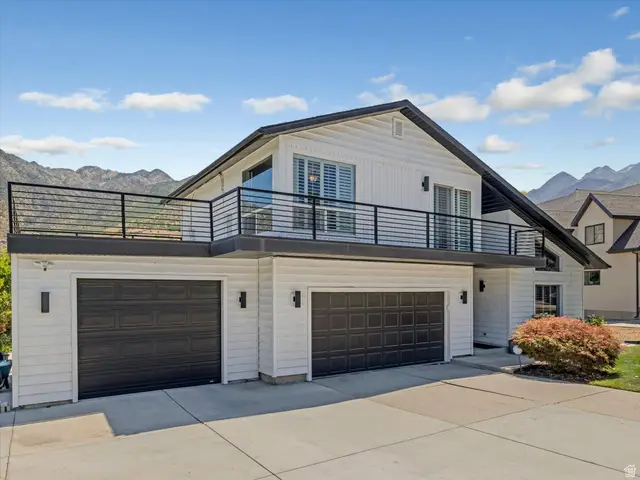 6807 S Pine Rock Cir E, Cottonwood Heights, UT 84121 - #2