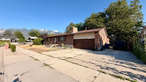 1236 E Violet Dr S, Sandy, UT 84094
