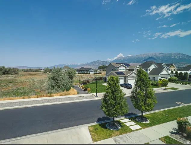 154 E Zinfandel Ln, Vineyard, UT 84059 - #3