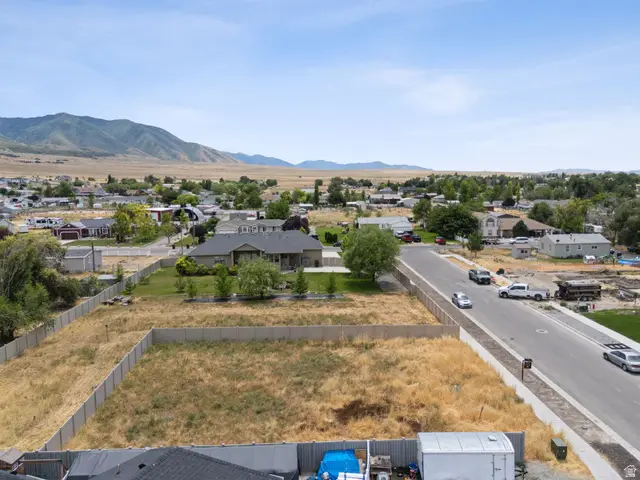 8048 N Park Ln #002, Lake Point, UT 84074 - #1