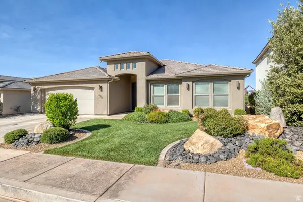 490 S Balancing Rock Dr, Washington, UT 84780