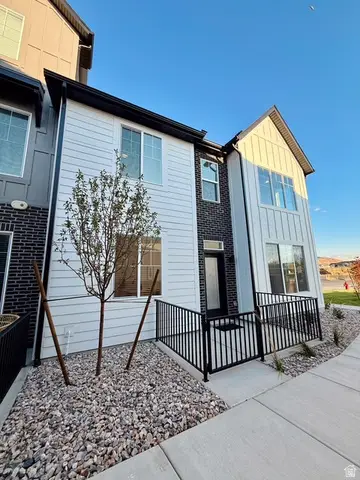 1125 N Clifton Dr #101, North Salt Lake, UT 84054