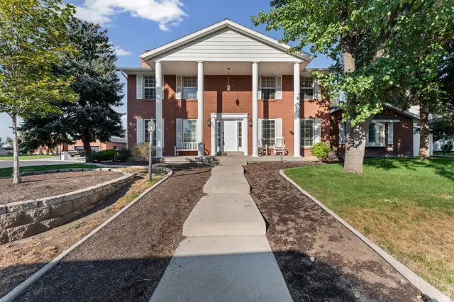 8441 S Rua Branco Dr, Sandy, UT 84093 - #2