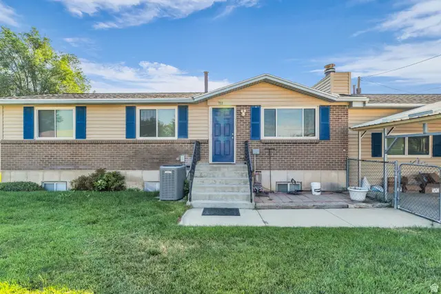 711 S Main St, Orem, UT 84058 - #3