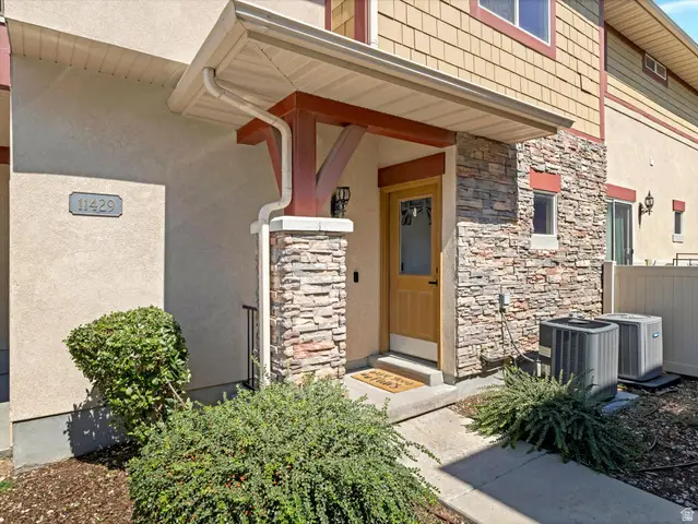11429 S Oakmond Rd W, South Jordan, UT 84009 - #3