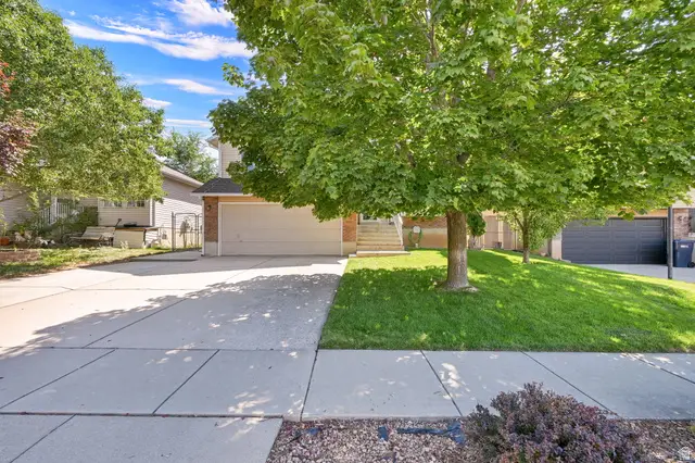 139 N 400 W, Clearfield, UT 84015 - #2