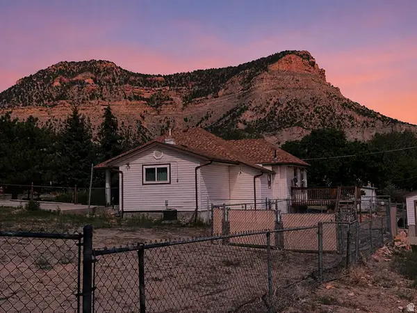406 E 6100 N, Kenilworth, UT 84529