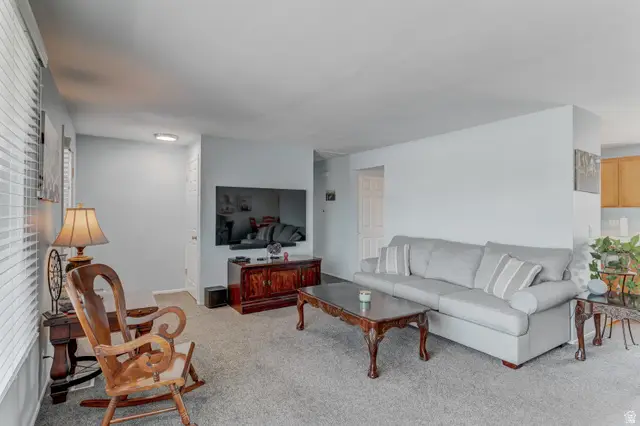 834 E Silver Shadows Dr, Murray, UT 84107 - #3