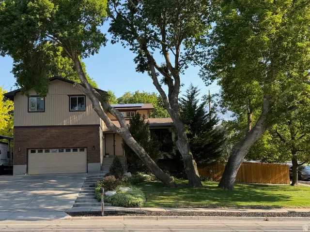 3489 E Creek Rd, Cottonwood Heights, UT 84121 - #1