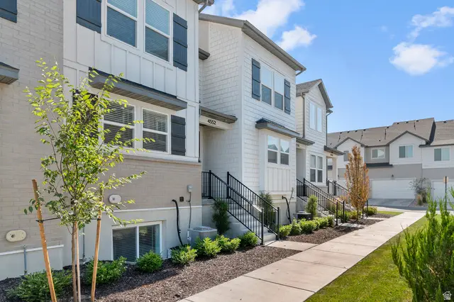 4552 W Parkes Peak Ln, Herriman, UT 84096 - #2