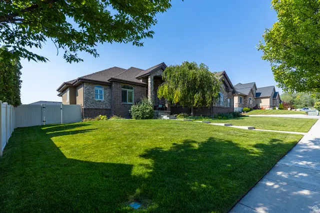 1685 W Prairie Hill Dr, Bluffdale, UT 84065 - #2