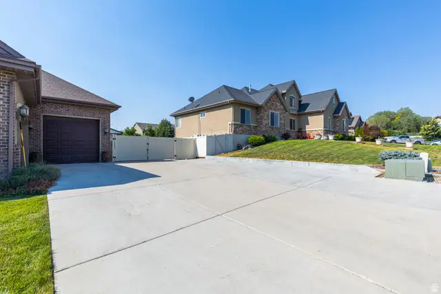 1685 W Prairie Hill Dr, Bluffdale, UT 84065 - #3