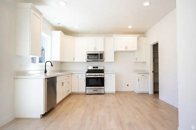 563 W 1775 N, Harrisville, UT 84404 - #2