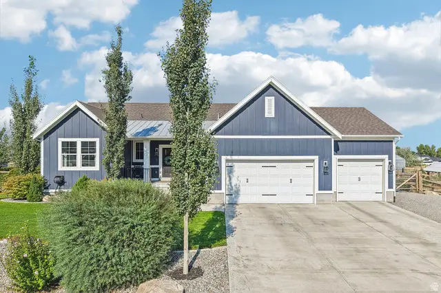 7901 N Cobblerock Rd E, Lake Point, UT 84074 - #1