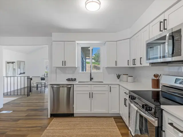 9443 S Electra St, Sandy, UT 84094 - #3