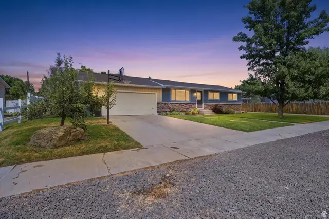 335 W Center St, Smithfield, UT 84335 - #1