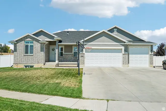 1438 W 2535 N, Clinton, UT 84015 - #1