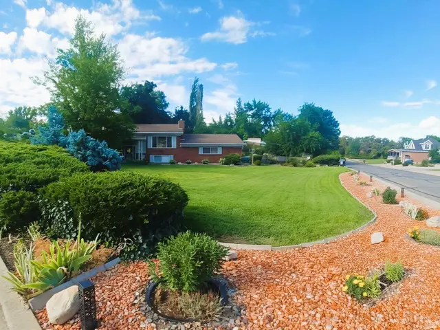 689 E Lavina Dr S, South Ogden, UT 84403 - #2
