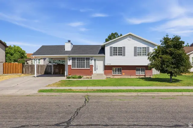 3799 Foxglen Dr, Roy, UT 84067 - #1