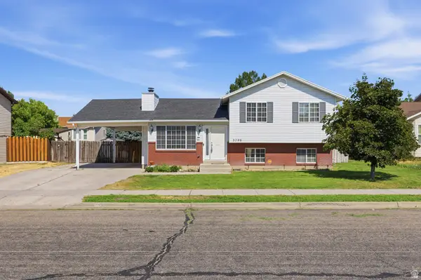3799 Foxglen Dr, Roy, UT 84067